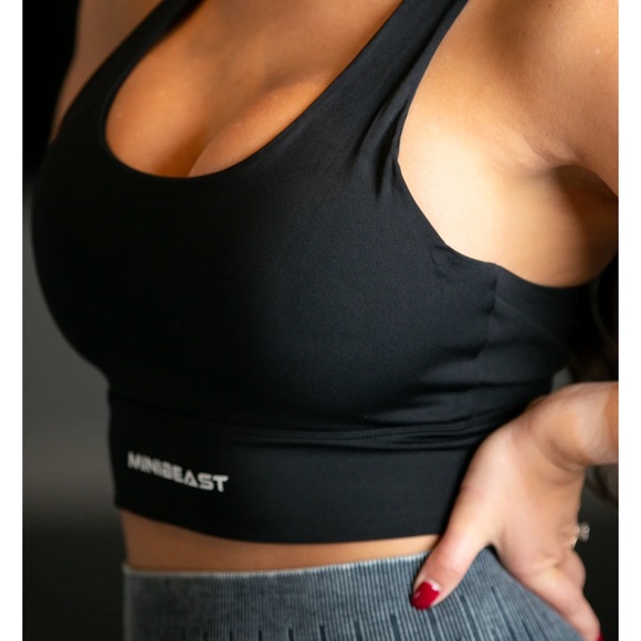 MiniBeast Women's Black Sports Bra - Picture 1 of 5